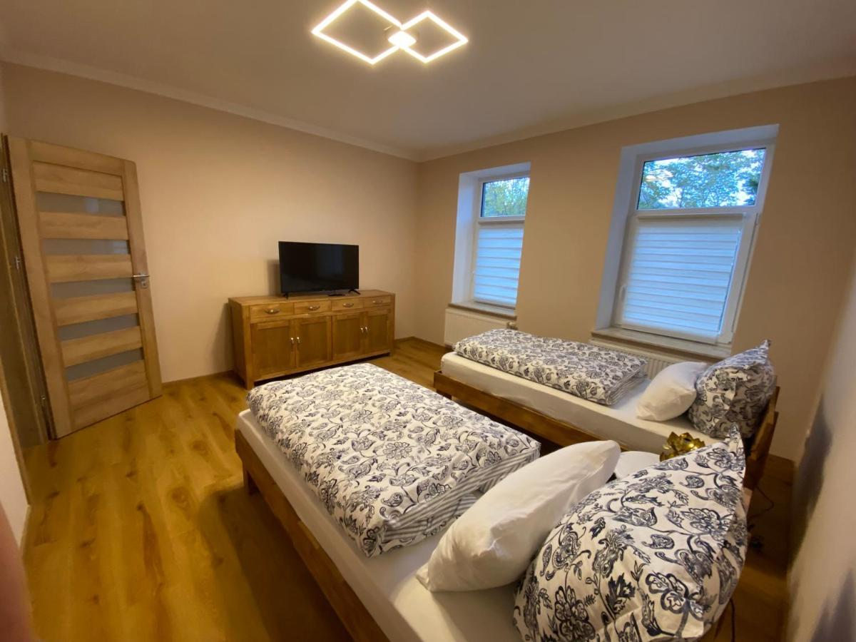 2 Raum Apartment Mit Terrasse, Hell Und Stilvoll Borna Exterior photo