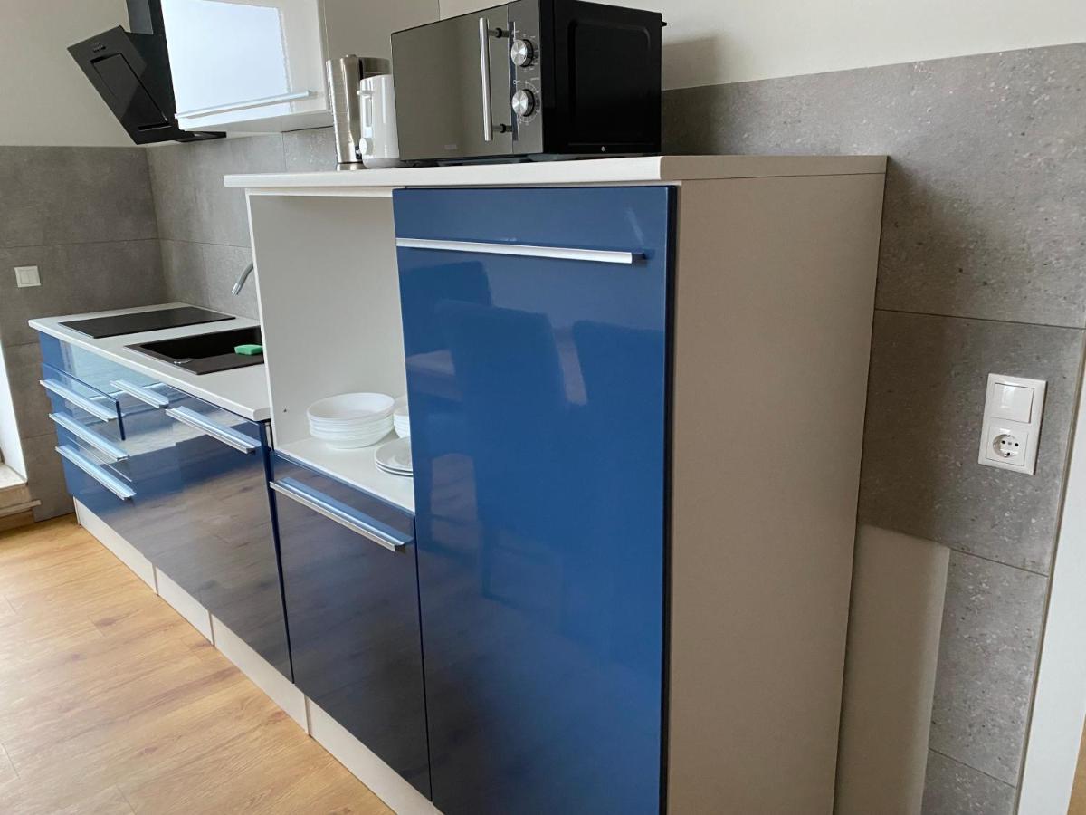 2 Raum Apartment Mit Terrasse, Hell Und Stilvoll Borna Exterior photo