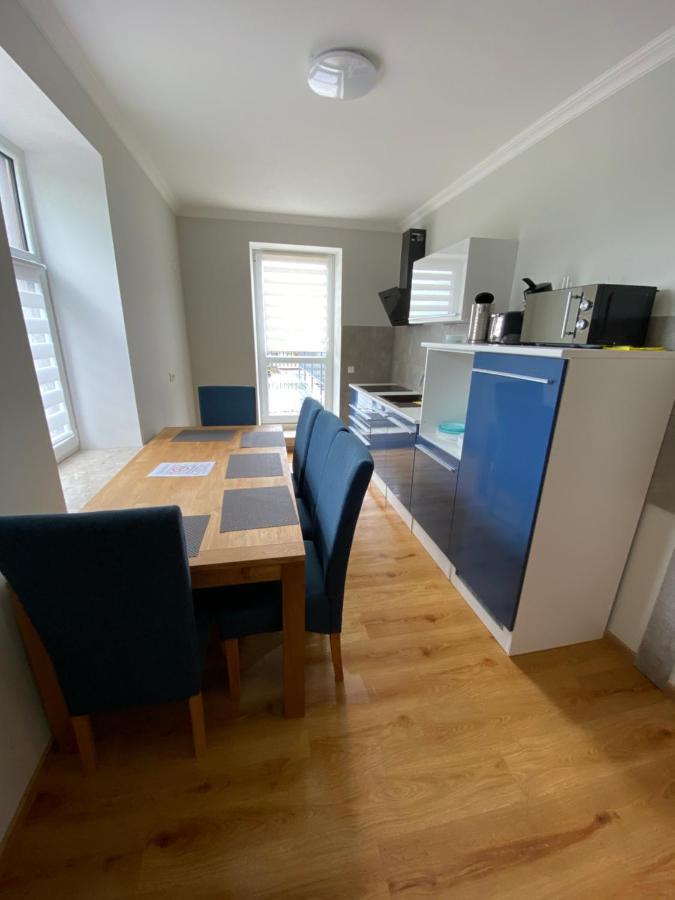 2 Raum Apartment Mit Terrasse, Hell Und Stilvoll Borna Exterior photo