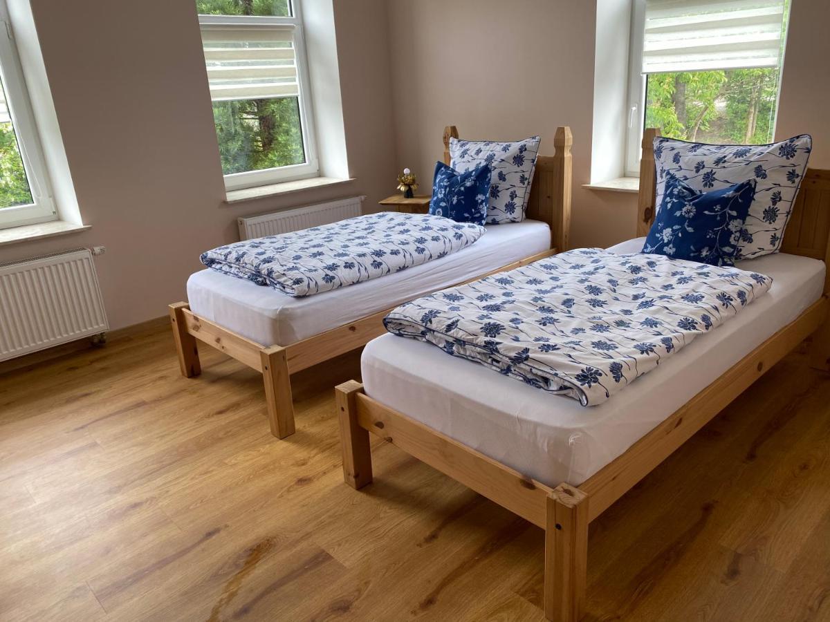 2 Raum Apartment Mit Terrasse, Hell Und Stilvoll Borna Exterior photo